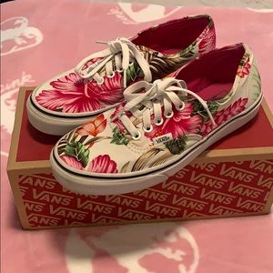 VANS Hawaiian style Shoes 🌺
